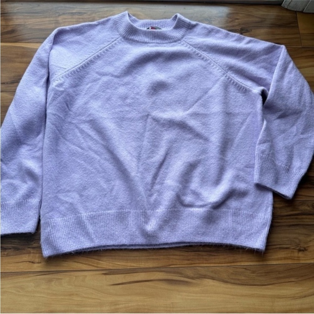 Vince Camuto lilac soft and cozy sweater L